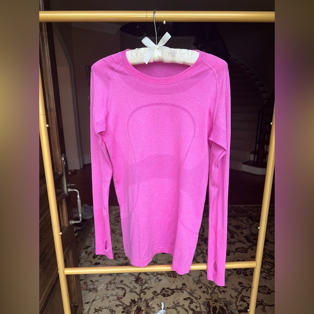 Lululemon long sleeve (blue and pink available)